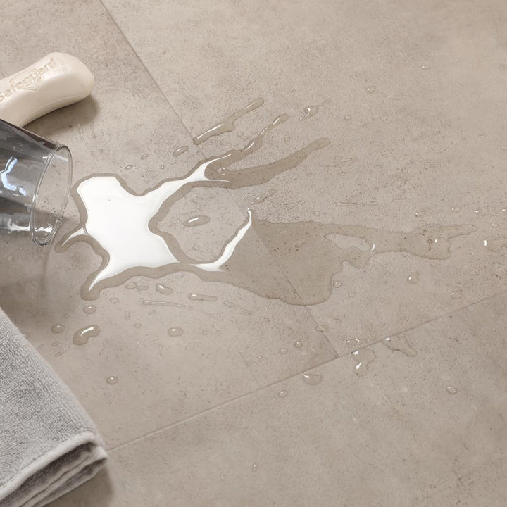 Klick Vinyl Gusswerk Fliesenoptik mit Trittschalldämmung - Reud Bodenarena