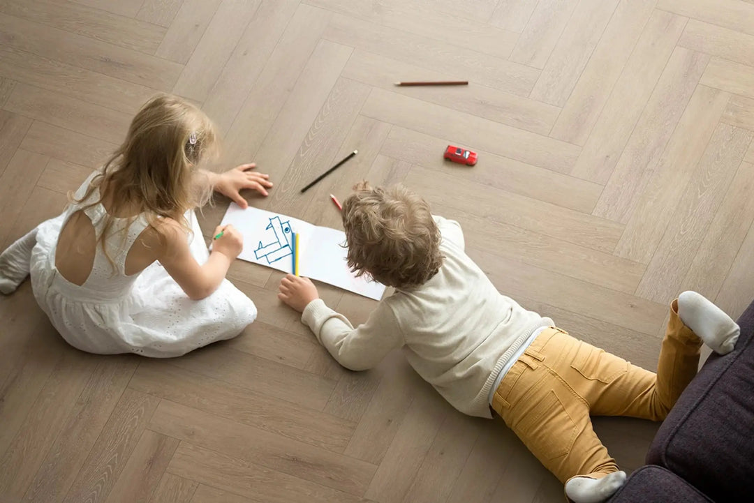 COREtec Naturals Fischgrät Series Forest mit Kork Trittschalldämmung Vinylboden Klick