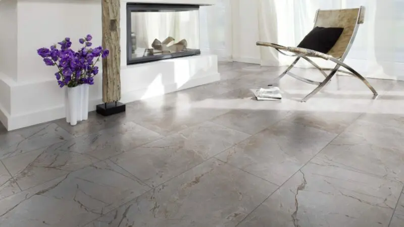 Kronotex Mega plus Fliesenoptik Naxos - Marmor hell Laminat – Bild 2